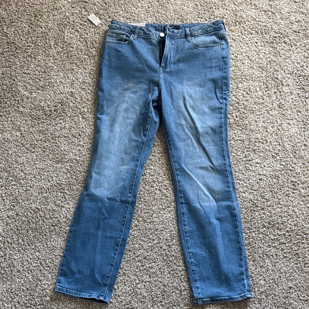 Women’s straight jeans